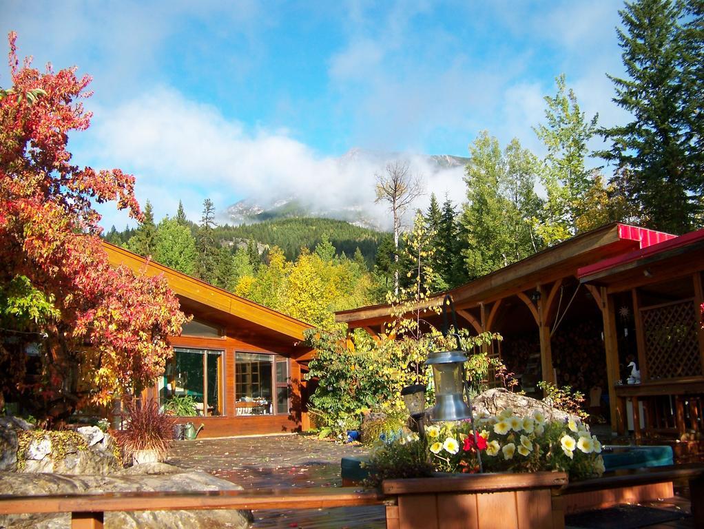 Kapristo Lodge Golden Exterior photo