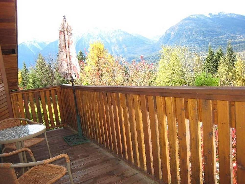 Kapristo Lodge Golden Exterior photo